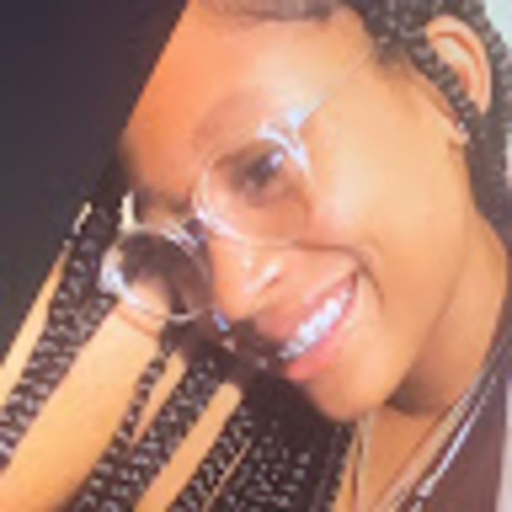 Meet your Posher, Niya